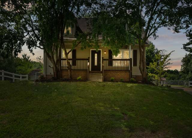 Property at 210 Mark Spitz Dr, Clarksville, TN 37042, 3 beds, 2 baths
