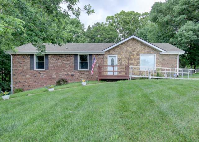 Property at 649 Chesterfield Cir, Clarksville, TN 37043, 4 beds, 2 baths