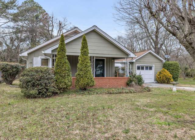 Property at 808 S Chattanooga St, La Fayette, GA 30728, 2 beds, 1 bath