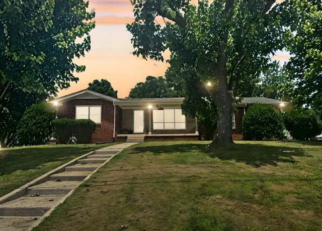 Property at 625 College Ave E, Carthage, TN 37030, 3 beds, 2 baths