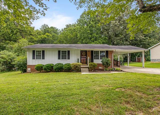 Property at 30 N Collins St, Mcminnville, TN 37110, 3 beds, 1.5 baths