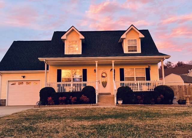Property at 1153 Snoopy Dr, Clarksville, TN 37040, 3 beds, 2 baths