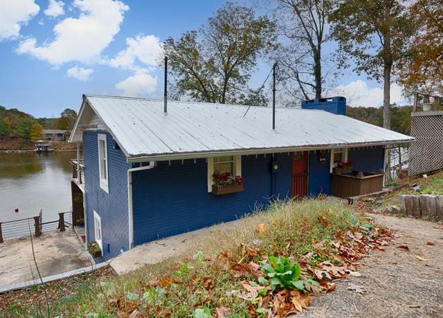 Property at 341 County Road 564, Rogersville, AL 35652, 3 beds, 1.5 baths