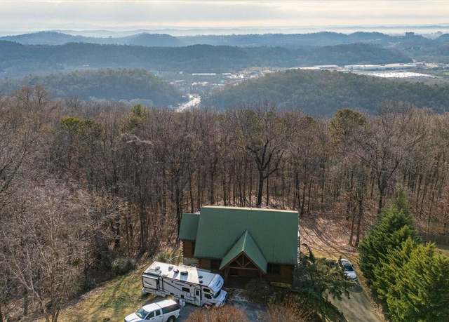 Property at 1112 Sunset Dr, Signal Mountain, TN 37377, 3 beds, 2 baths