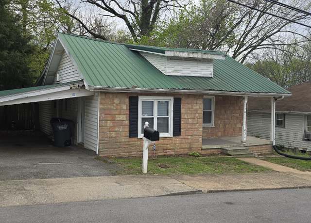 Property at 1032 Coulter St, Clarksville, TN 37040, 3 beds, 1 bath