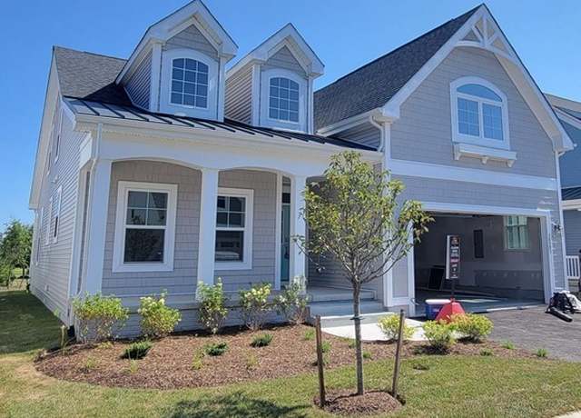 Property at 832 Westchester Cir, Hendersonville, TN 37075, 4 beds, 3.5 baths