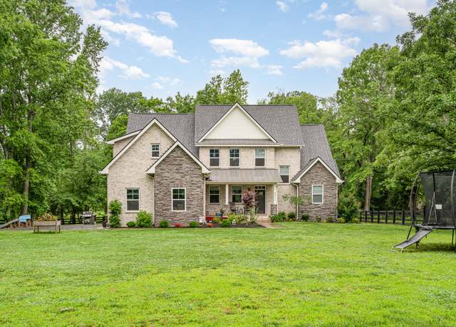 Property at 4902 Charles Dorris Rd, Springfield, TN 37172, 4 beds, 3 baths