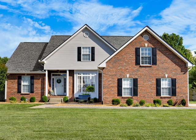 Property at 1010 Trevor Dr, Clarksville, TN 37043, 4 beds, 3 baths