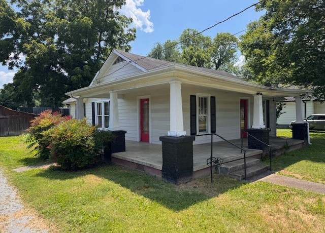 Property at 407 Riverview Dr, Shelbyville, TN 37160, 3 beds, 2 baths