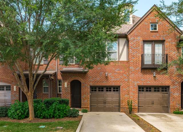 Property at 318 Coronado Circle Pvt, Hendersonville, TN 37075, 3 beds, 2.5 baths