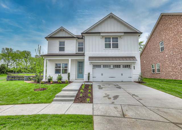 Property at 444 Triple Crown Cir, Gallatin, TN 37066, 5 beds, 3 baths