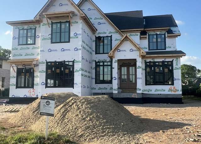 Property at 1714 London Ave, Murfreesboro, TN 37129, 5 beds, 5 baths