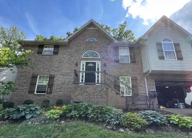 Property at 110 Redbud Dr, Hendersonville, TN 37075, 4 beds, 3 baths