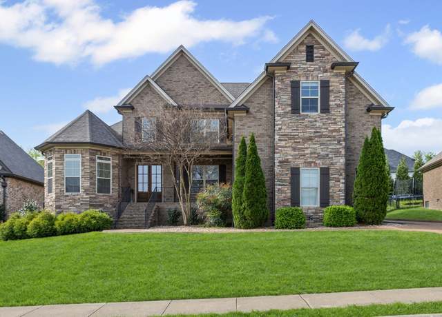 Property at 3009 Brisbane Ct, Spring Hill, TN 37174, 5 beds, 4 baths