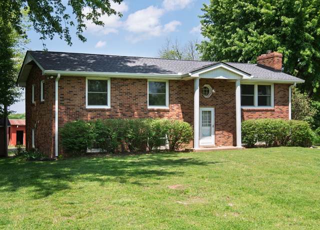 Property at 920 Shun Pike, Cottontown, TN 37048, 2 beds, 2 baths