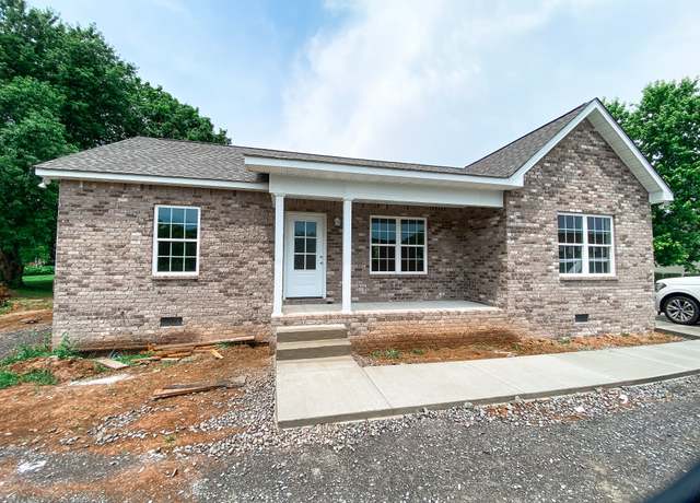 Property at 100 Wt Hardison Ave, Portland, TN 37148, 3 beds, 2 baths