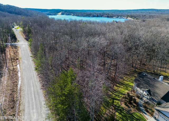 Property at 15 Forman Ct, Crossville, TN 38558
