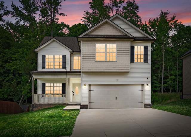 Property at 403 Barry Dr, Clarksville, TN 37040, 4 beds, 2.5 baths