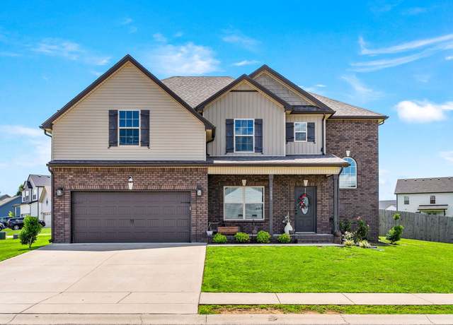 Property at 1000 Spicer Dr, Clarksville, TN 37042, 4 beds, 3 baths