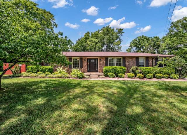 Property at 103 Homestead Ct, Hendersonville, TN 37075, 3 beds, 2 baths