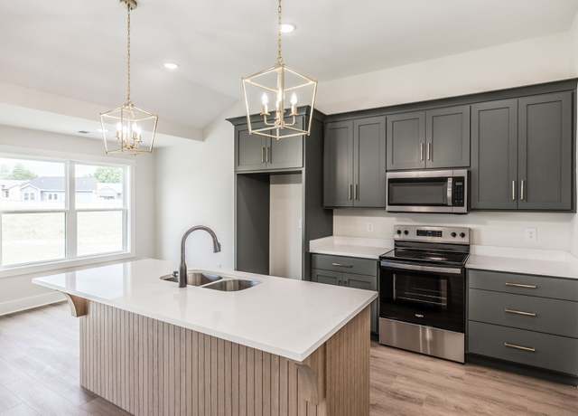 Property at 4162 Hereford Dr, Greenbrier, TN 37073, 3 beds, 2 baths