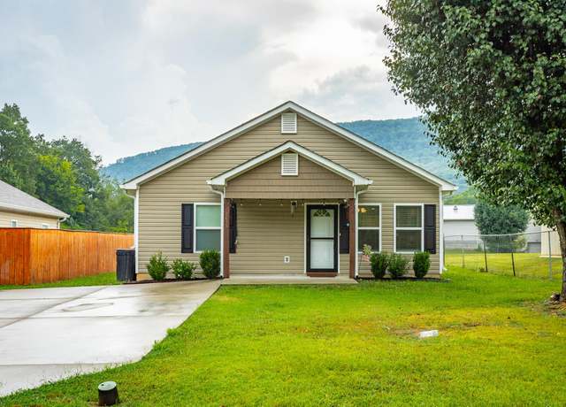 Property at 8455 West Parkway Pkwy, Soddy Daisy, TN 37379, 3 beds, 2 baths