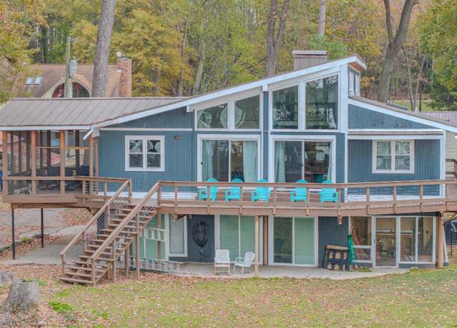 Property at 1105 Sunset Beach Rd, Florence, AL 35633, 3 beds, 3 baths