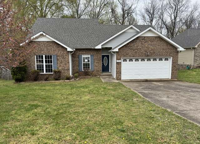 Property at 79 West Dr, Clarksville, TN 37040, 3 beds, 2.5 baths