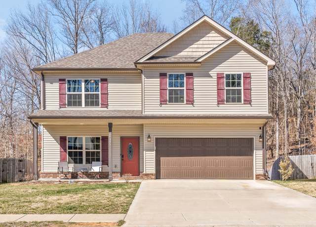 Property at 395 Barry Dr, Clarksville, TN 37040, 4 beds, 2.5 baths