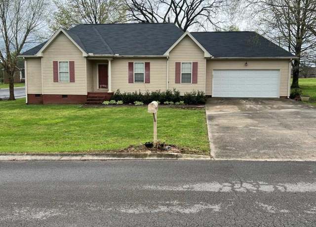 Property at 110 Creek Ln, Mcminnville, TN 37110, 3 beds, 2 baths