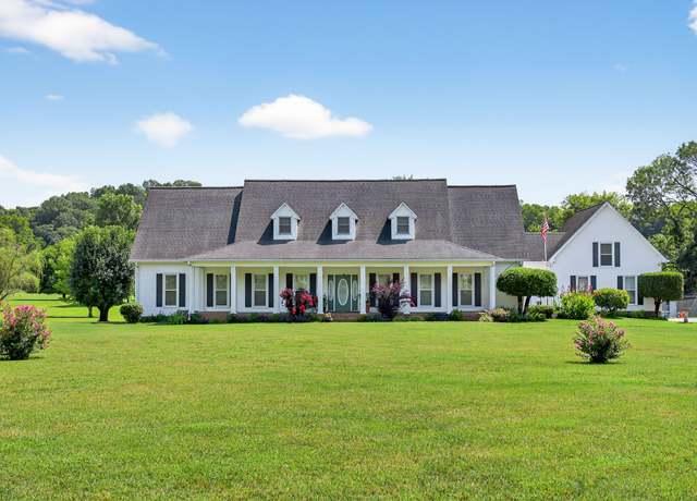 Property at 2236 New Hope Rd, Hendersonville, TN 37075, 3 beds, 4 baths