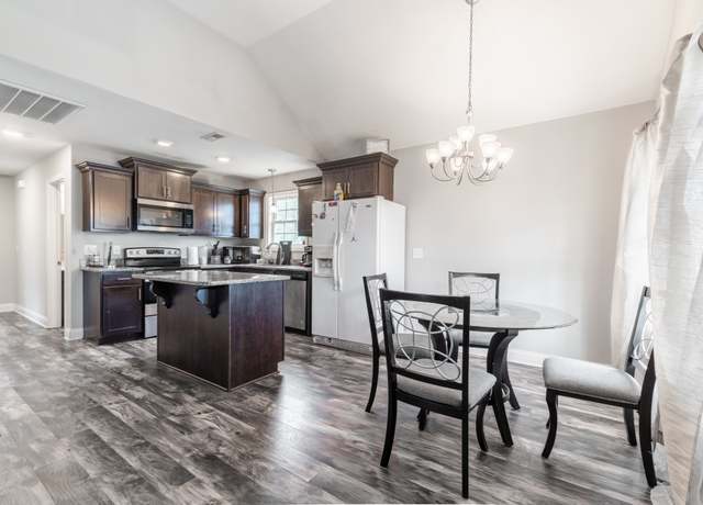 Property at 573 20th Ave W, Springfield, TN 37172, 3 beds, 2 baths