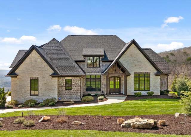 Property at 8008 Mountain Laurel Trl, Signal Mountain, TN 37377, 6 beds, 5.5 baths