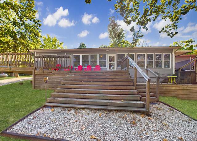 Property at 663 Jonathan Shores Rd, Benton, KY 42025, 3 beds, 2.5 baths