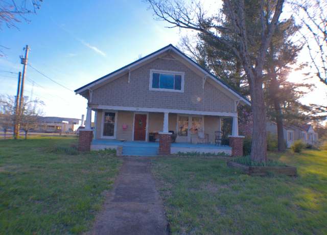 Property at 201 Hodges St N, Cowan, TN 37318, 3 beds, 2.5 baths