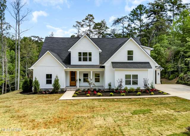 Property at 7719 Pennyroyal Dr, Knoxville, TN 37920, 5 beds, 3 baths