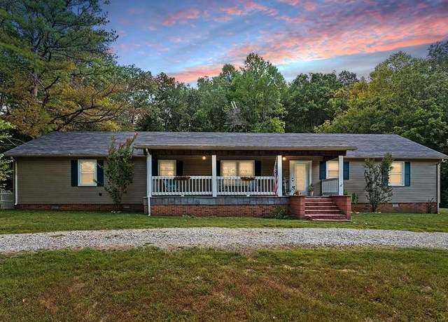Property at 4053 Freehill Rd, Cookeville, TN 38501, 2 beds, 2 baths