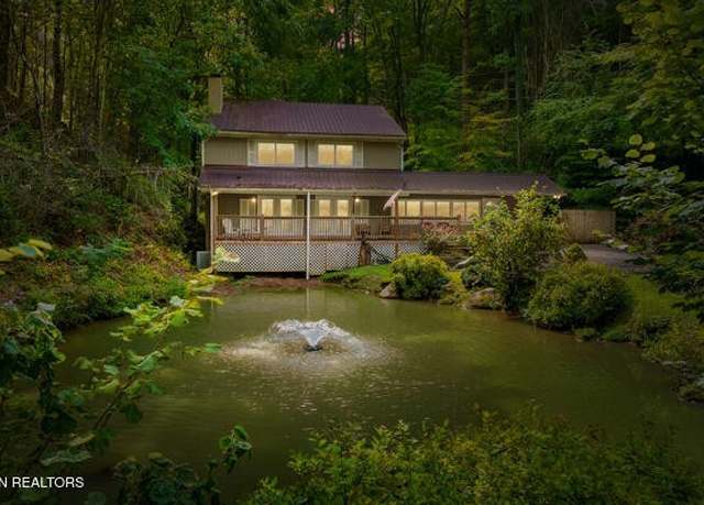 Property at 3127 Emerald Springs Loop, Sevierville, TN 37862, 3 beds, 2 baths