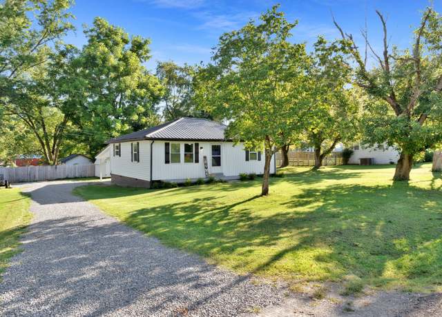 Property at 1012 Gifford Ln, Bethpage, TN 37022, 3 beds, 1 bath