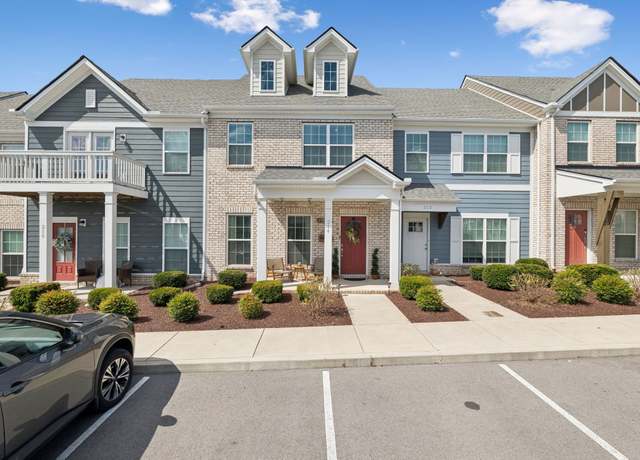 Property at 214 Mansfield Dr, Gallatin, TN 37066, 3 beds, 2.5 baths