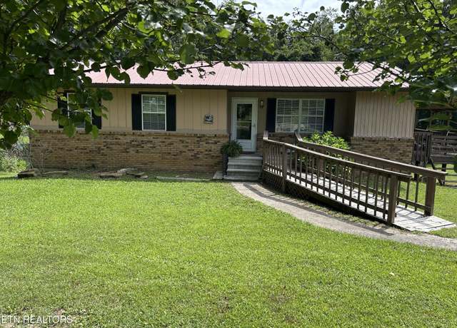 Property at 1041 Roysden Rd, Jamestown, TN 38556, 3 beds, 1 bath