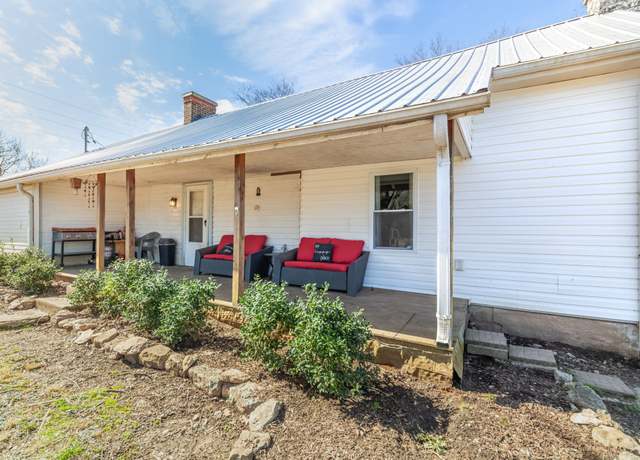 Property at 1257 Powell Ln, Lewisburg, TN 37091, 2 beds, 2 baths