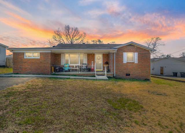 Property at 126 Circle Dr, Fayetteville, TN 37334, 3 beds, 2 baths