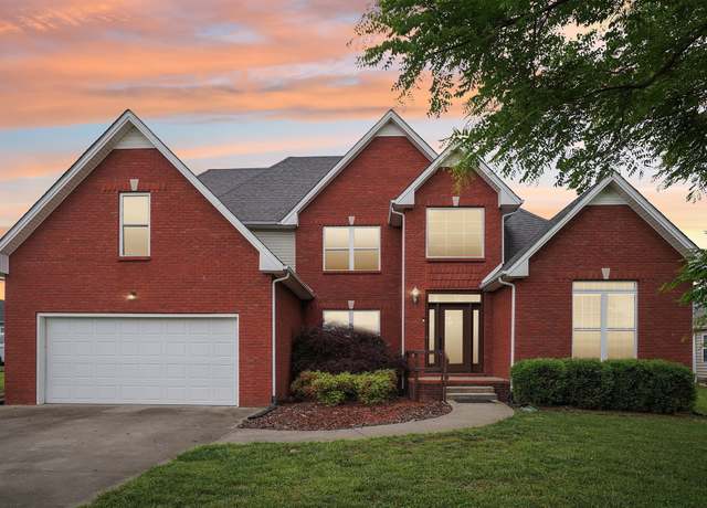 Property at 754 Mcclain Dr, Clarksville, TN 37040, 4 beds, 2.5 baths
