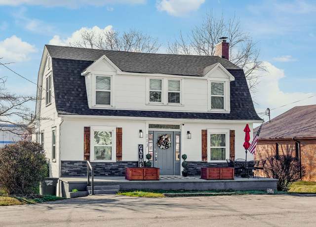 Property at 113 N Spring St, Sparta, TN 38583, 3 beds, 2 baths