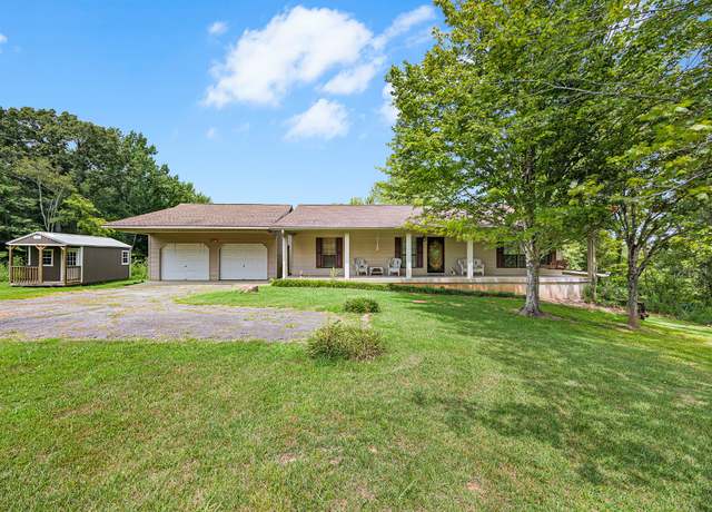 Property at 425 Thompson School Access Rd, Huntingdon, TN 38344, 3 beds, 2 baths