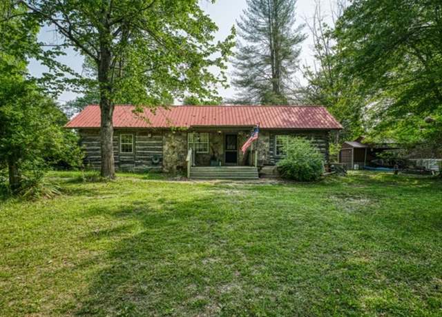 Property at 210 Kingwood Dr, Sparta, TN 38583, 3 beds, 2 baths