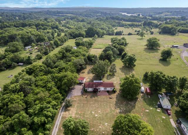 Property at 960 Harsh Ln, Castalian Springs, TN 37031, 3 beds, 2 baths