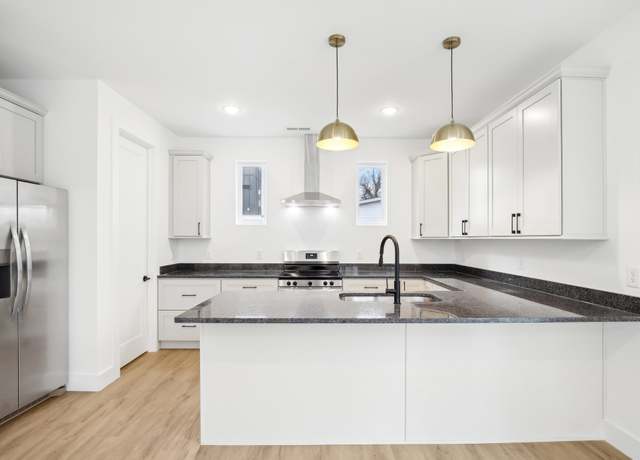 Property at 910 Smiley St, Nashville, TN 37206, 3 beds, 2.5 baths