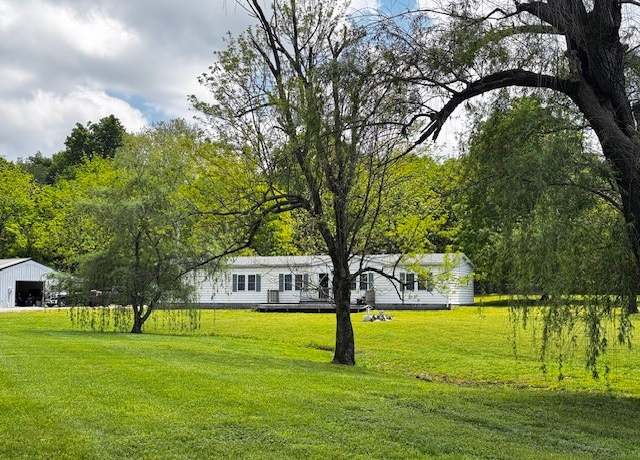 Property at 122 Stanley Blvd, Shelbyville, TN 37160, 4 beds, 3 baths